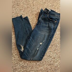High waisted skinny jean only worn a couple times.